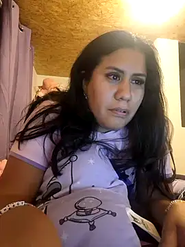 Snapshot of KasiaVenus_ chatting on 12-14-24, 04:45 KasiaVenus  online show from 12-14-24, 04:45