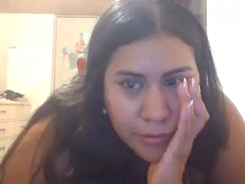 Snapshot of KasiaVenus_ chatting on 02-21-25, 01:33 KasiaVenus  online show from 02-21-25, 01:33