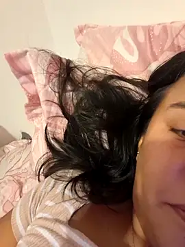 Snapshot of KasiaVenus_ chatting on 10-15-25, 02:44 KasiaVenus  online show from 10-15-25, 02:44