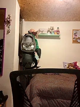 Snapshot of KasiaVenus_ chatting on 10-30-25, 03:52 KasiaVenus  online show from 10-30-25, 03:52