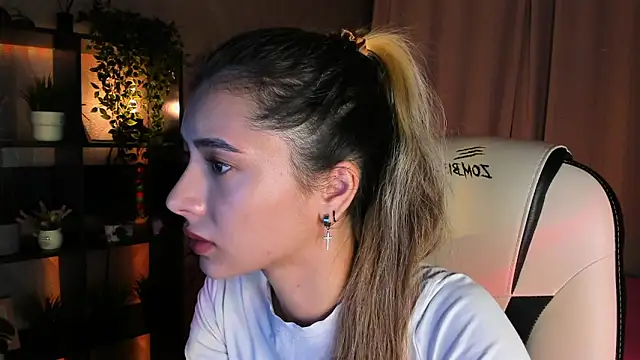 DarlaLike online show from 09-21-25, 04:03