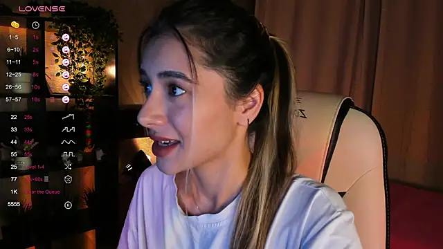 DarlaLike online show from 09-28-25, 04:07