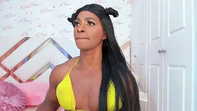 Snapshot of BriggitteEbonny chatting on 12-08-24, 03:13 BriggitteEbonny online show from 12-08-24, 03:13