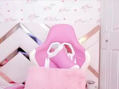 Snapshot of BriggitteEbonny chatting on 03-05-25, 09:15 BriggitteEbonny online show from 03-05-25, 09:15