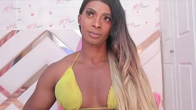 Snapshot of BriggitteEbonny chatting on 03-08-25, 11:58 BriggitteEbonny online show from 03-08-25, 11:58