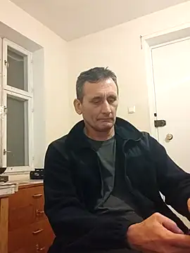 Snapshot of Viause_Kentauelle chatting on 02-20-25, 07:19 Viause Kentauelle online show from 02-20-25, 07:19