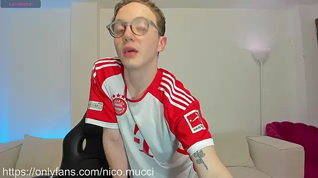 niico 18 online show from 01-16-25, 07:07