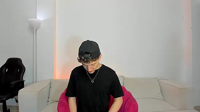 niico 18 online show from 02-28-25, 09:15