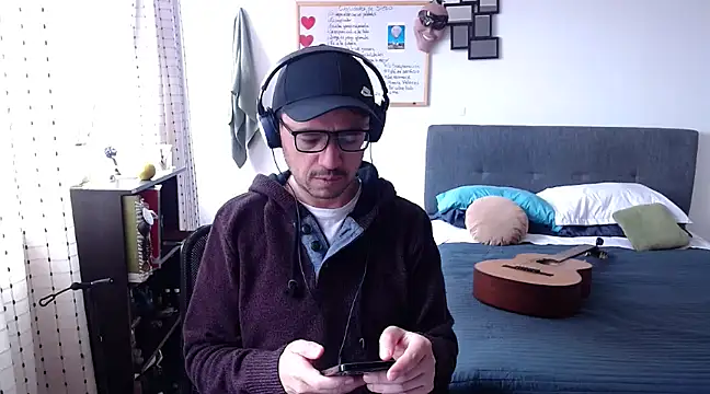 Diptongo online show from 03-16-25, 03:06