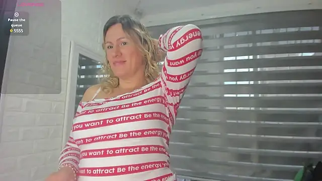 charlotte  G online show from 02-18-25, 12:17