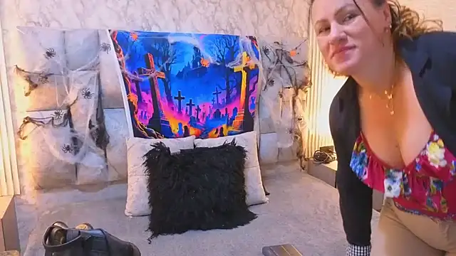 charlotte  G online show from 10-23-25, 10:58