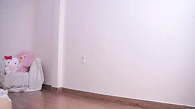 Snapshot of Miuzxc chatting on 03-19-25, 04:14 Miuzxc online show from 03-19-25, 04:14