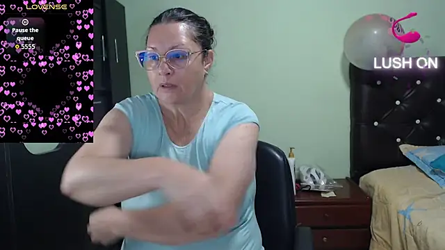Snapshot of hairyglad69 chatting on 09-12-25, 07:47 hairyglad69 online show from 09-12-25, 07:47