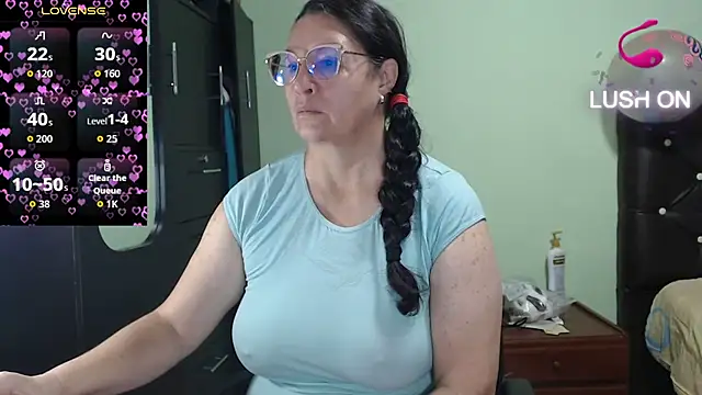 Snapshot of hairyglad69 chatting on 10-07-25, 02:47 hairyglad69 online show from 10-07-25, 02:47