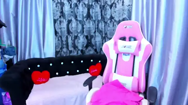 KamilaFoxy online show from 09-17-25, 04:14