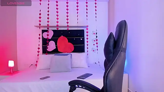 MarilynSmIith online show from 02-18-26, 11:39