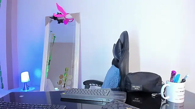 MarilynSmIith online show from 03-07-26, 11:40