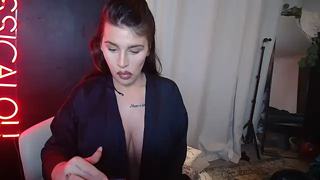 Bustyjessicalouu online show from 03-05-25, 07:38