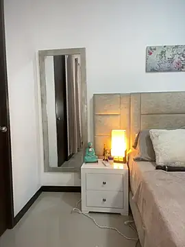 valecruz903 online show from 02-26-25, 11:04