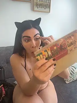 valecruz903 online show from 10-31-25, 03:57