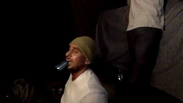 Snapshot of TheOnlyTwinTowers chatting on 02-08-25, 08:20 TheOnlyTwinTowers online show from 02-08-25, 08:20