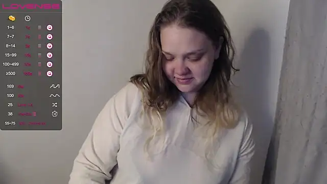 Snapshot of darling_tony chatting on 09-20-25, 02:51 darling tony online show from 09-20-25, 02:51