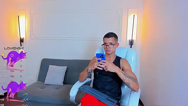 Paradise boy s online show from 02-05-26, 05:17