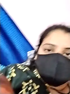 Snapshot of Ruksar-Pathan chatting on 01-12-25, 12:55 Ruksar-Pathan online show from 01-12-25, 12:55