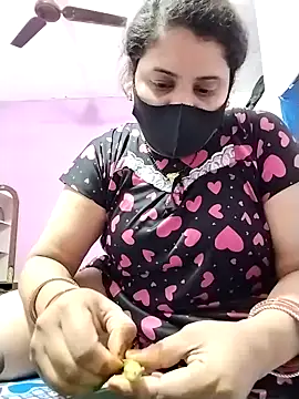 Snapshot of Ruksar-Pathan chatting on 01-15-25, 09:02 Ruksar-Pathan online show from 01-15-25, 09:02