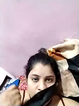 Snapshot of Ruksar-Pathan chatting on 02-07-25, 03:45 Ruksar-Pathan online show from 02-07-25, 03:45