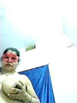 Snapshot of Ruksar-Pathan chatting on 03-09-25, 11:56 Ruksar-Pathan online show from 03-09-25, 11:56