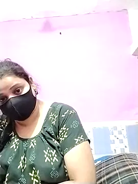 Snapshot of Ruksar-Pathan chatting on 03-19-25, 03:20 Ruksar-Pathan online show from 03-19-25, 03:20