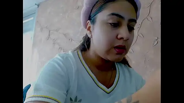 Miabonnett  online show from 10-02-25, 12:23