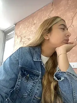 Miabonnett  online show from 11-05-25, 12:16