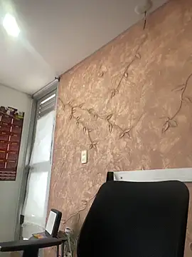 Miabonnett  online show from 12-17-25, 12:11