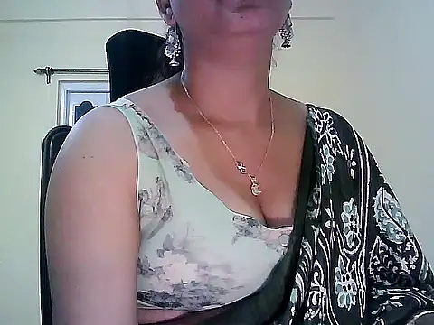 Model-Tanya online show from 12-22-25, 05:21