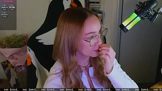 Emili1- online show from 11-25-25, 01:44