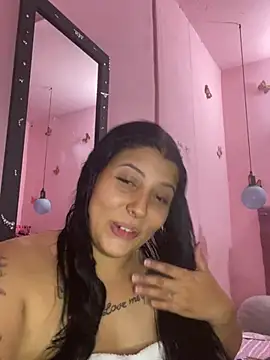 Snapshot of Celeste_smitth chatting on 01-29-25, 01:05 Celeste smitth online show from 01-29-25, 01:05