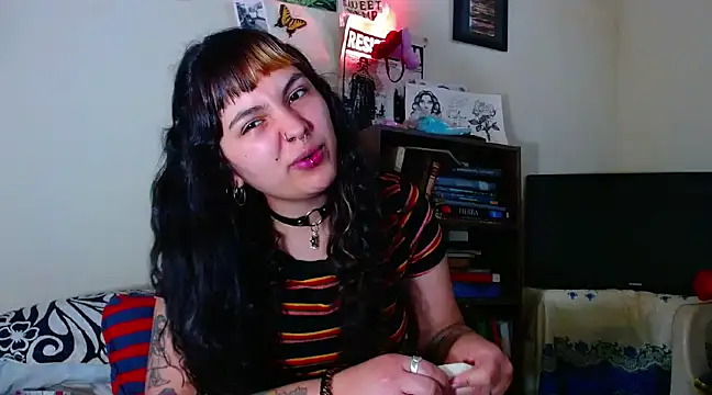 sweetiee mary online show from 02-25-25, 05:36