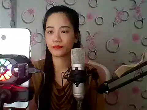 Snapshot of Nana-68 chatting on 01-29-25, 02:10 Nana-68 online show from 01-29-25, 02:10