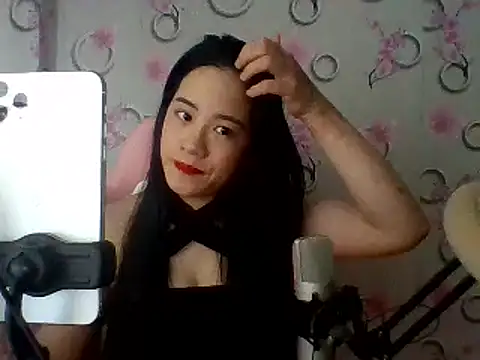 Snapshot of Nana-68 chatting on 02-07-25, 04:56 Nana-68 online show from 02-07-25, 04:56