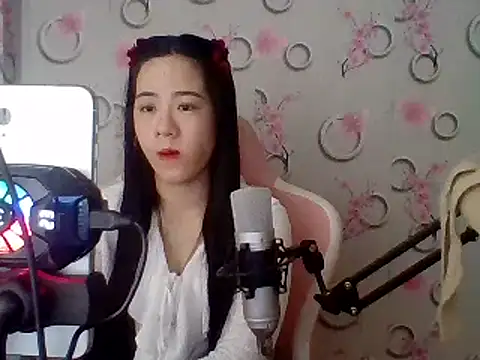 Snapshot of Nana-68 chatting on 02-17-25, 04:31 Nana-68 online show from 02-17-25, 04:31