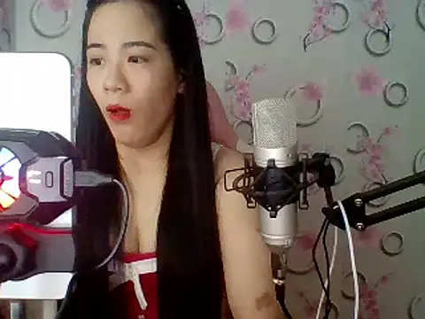 Snapshot of Nana-68 chatting on 02-18-25, 01:10 Nana-68 online show from 02-18-25, 01:10