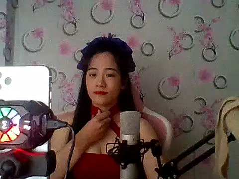 Snapshot of Nana-68 chatting on 02-22-25, 12:51 Nana-68 online show from 02-22-25, 12:51