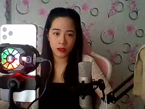 Snapshot of Nana-68 chatting on 02-25-25, 03:52 Nana-68 online show from 02-25-25, 03:52