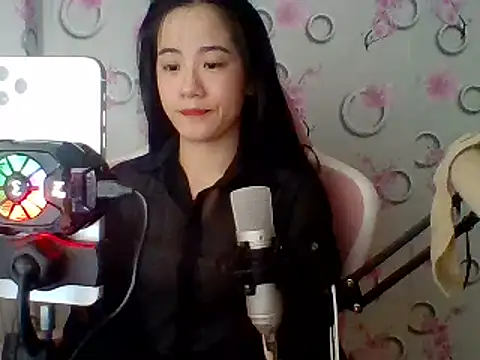 Snapshot of Nana-68 chatting on 03-03-25, 12:48 Nana-68 online show from 03-03-25, 12:48