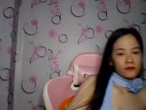 Snapshot of Nana-68 chatting on 10-02-25, 01:29 Nana-68 online show from 10-02-25, 01:29