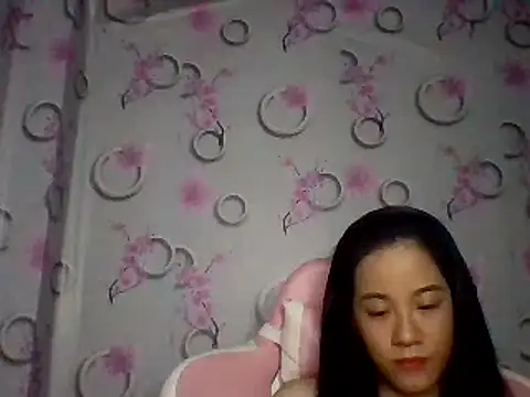 Snapshot of Nana-68 chatting on 10-04-25, 03:32 Nana-68 online show from 10-04-25, 03:32