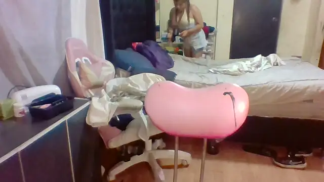 Snapshot of Jennxdolls chatting on 12-28-24, 09:51 Jennxdolls online show from 12-28-24, 09:51