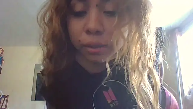 Snapshot of Jennxdolls chatting on 01-28-25, 01:38 Jennxdolls online show from 01-28-25, 01:38